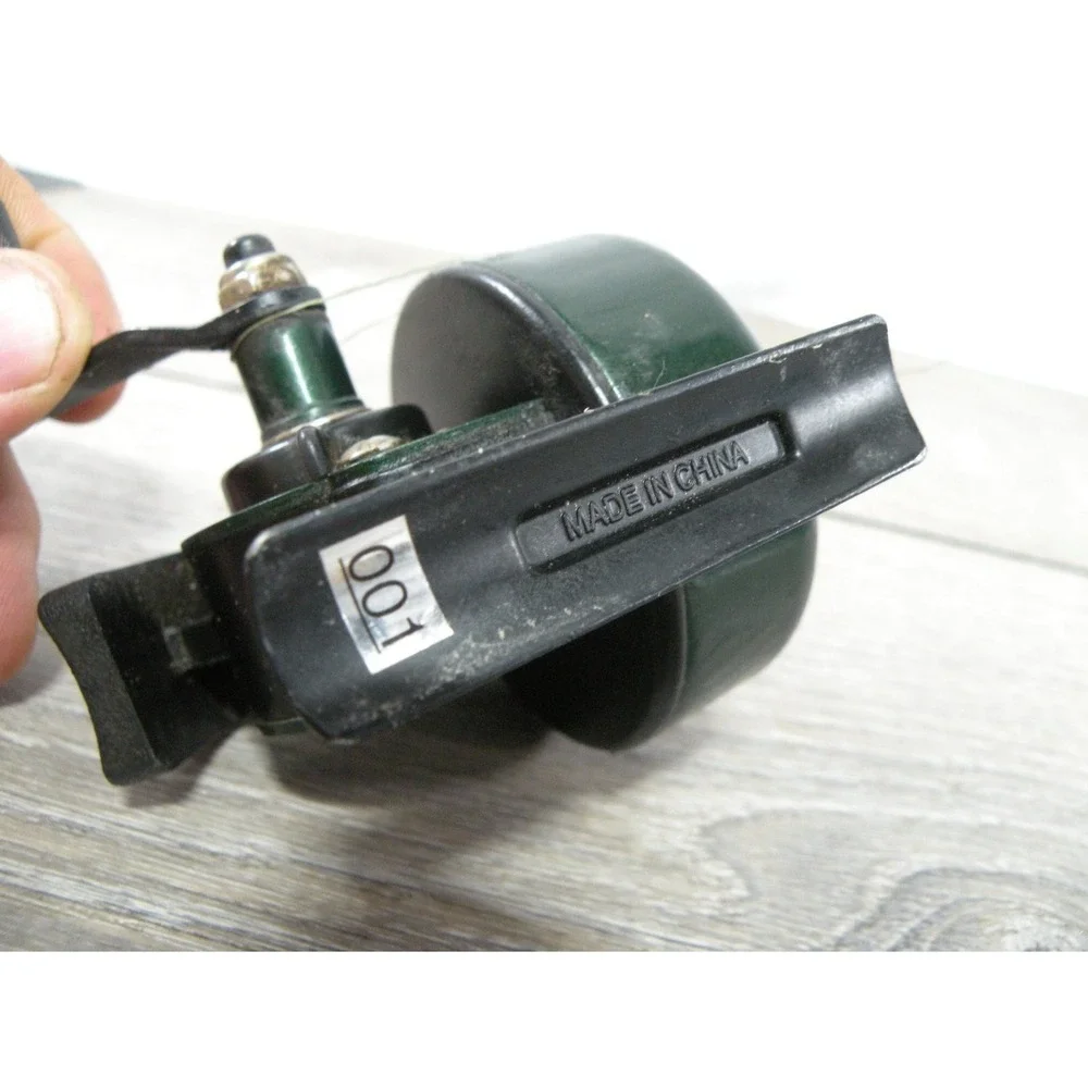 Johnson Century 45th Anniversary Edition Spincast Fishing Reel Green Black